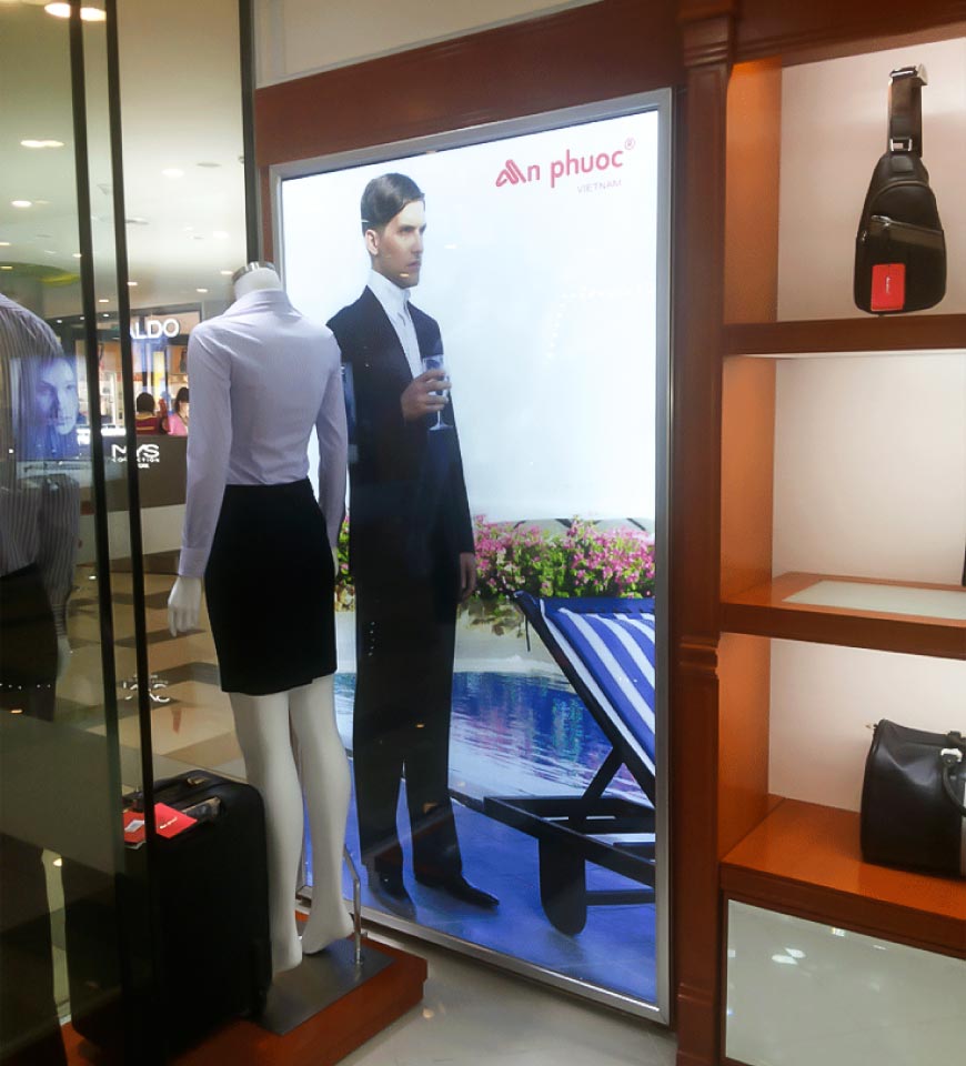 Biển hộp đèn khung nhôm cỡ lớn