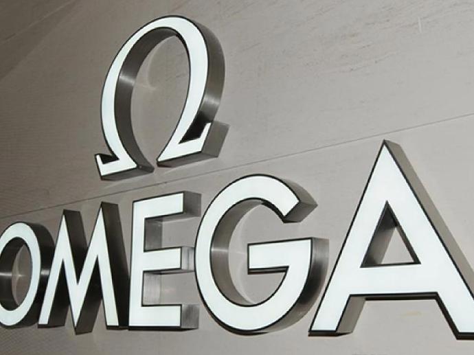 Chữ nổi mica viền inox đẹp