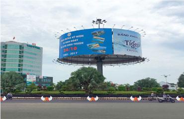 Pano quảng cáo ngoài trời ba đình