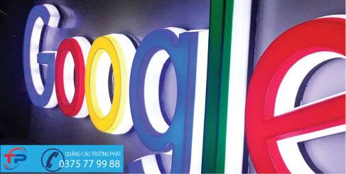 Biển hiệu giá rẻ chữ mica sáng