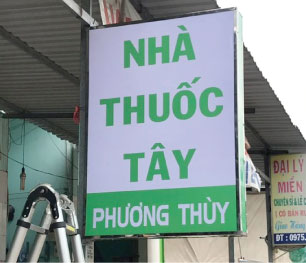 Bảng hiệu quầy thuốc tây hộp đèn