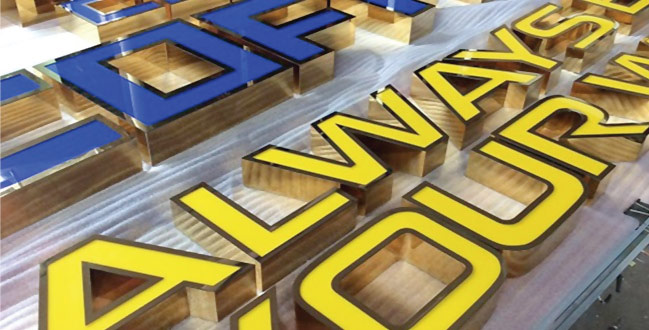 Chữ nổi mica sáng chân tại nam từ liêmm