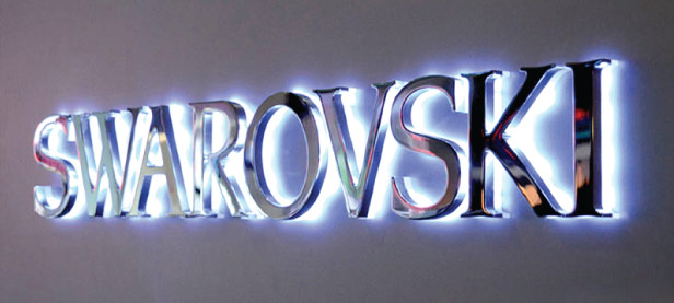 Biển quảng cáo alu chữ nổi sáng chân