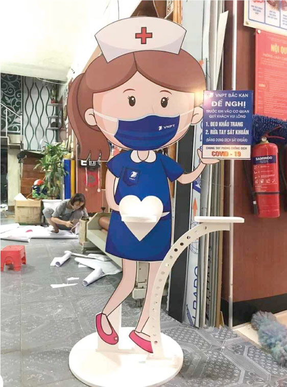 Standee hình người tại hà nội