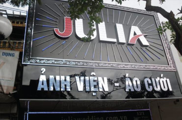 Biển quảng cáo đẹp tại Hoàn Kiếm