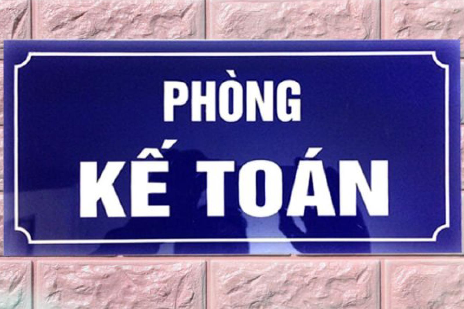 Biển phòng ban mica